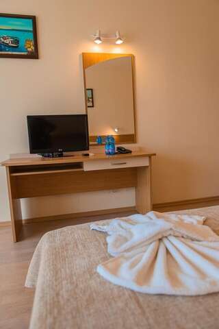 Отель Hotel Avenue Солнечный Берег Двухместный номер «Комфорт» с 1 кроватью-9