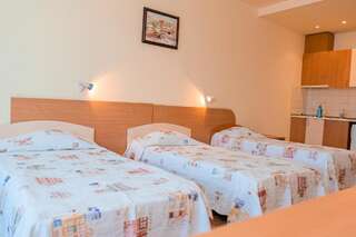 Отель Hotel Avenue Солнечный Берег Трехместный номер-19